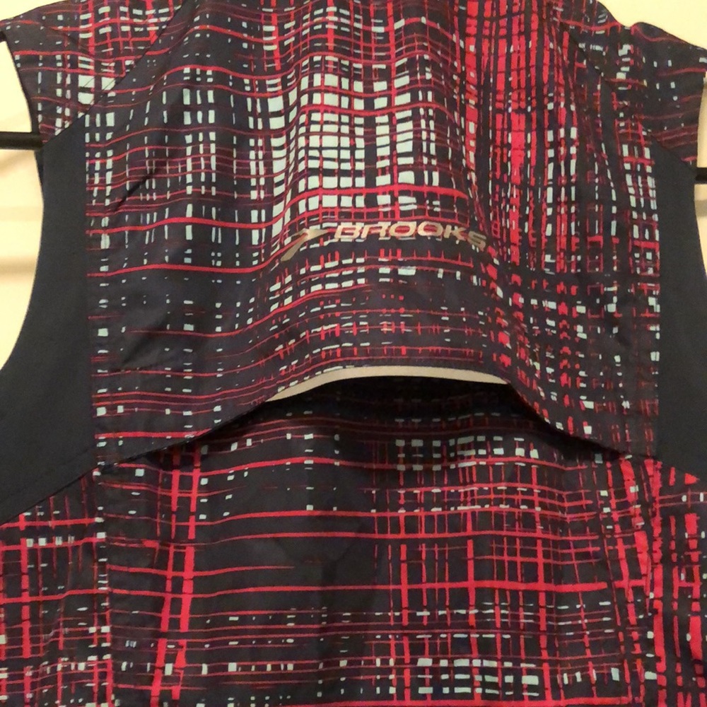 ♥️ BROOKS!  RUNNING   VEST - Picture 8 of 11